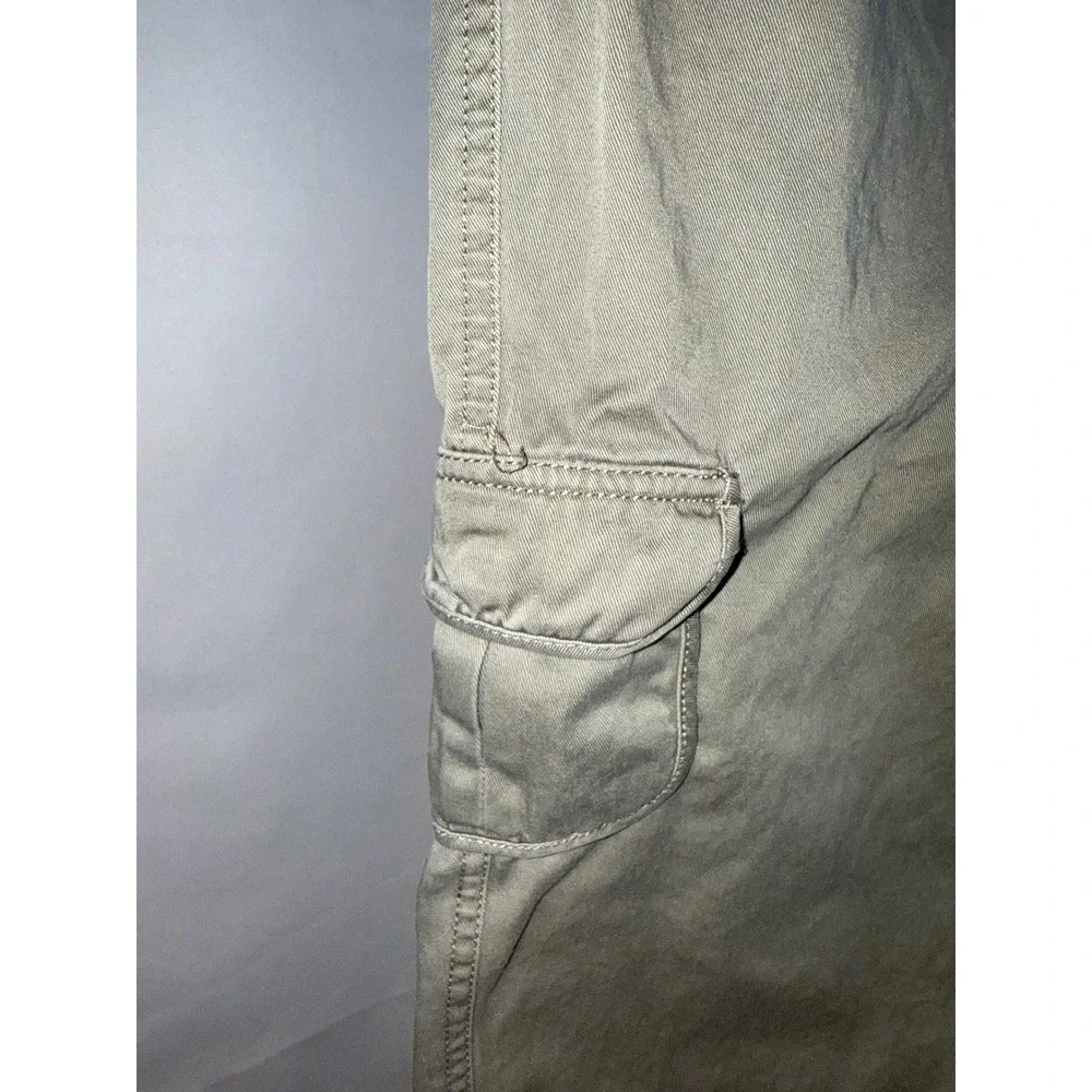 Sonoma Life Style Women 12P Olive Green Cargo Capri Pants Floral Cotton